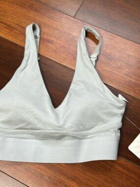 NWT Fabletics XS Padded Sports Bra Gray